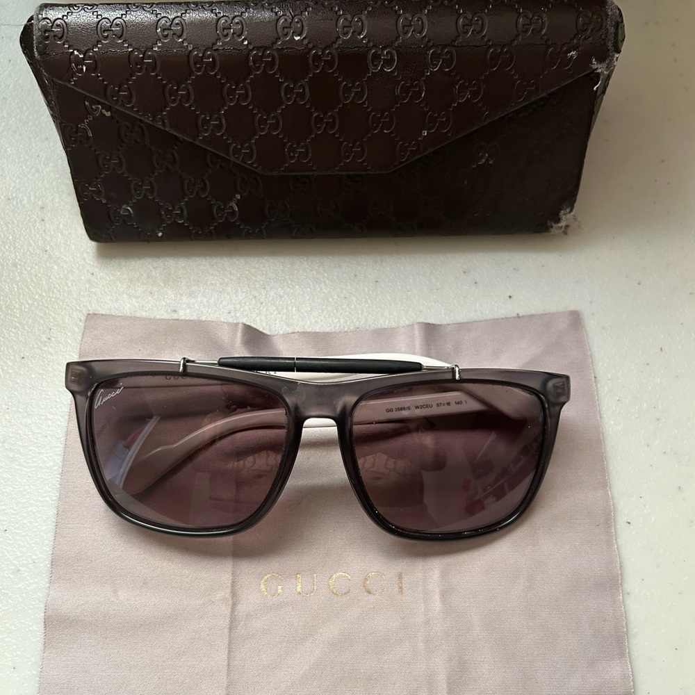 Gucci sunglasses